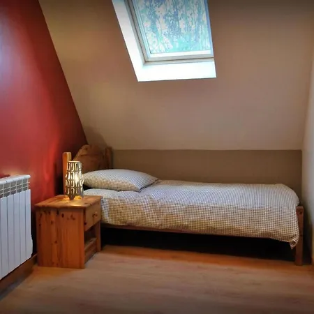 Liebevoll Renoviertes Als Teil Eines Kleinen Bauernhauses Mit Abgesc By Interhome Ferienhaus Mont-Saint-Eloi