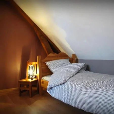 Liebevoll Renoviertes Als Teil Eines Kleinen Bauernhauses Mit Abgesc By Interhome * Mont-Saint-Eloi