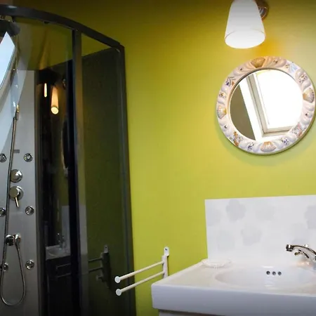 Liebevoll Renoviertes Als Teil Eines Kleinen Bauernhauses Mit Abgesc By Interhome Ferienhaus *