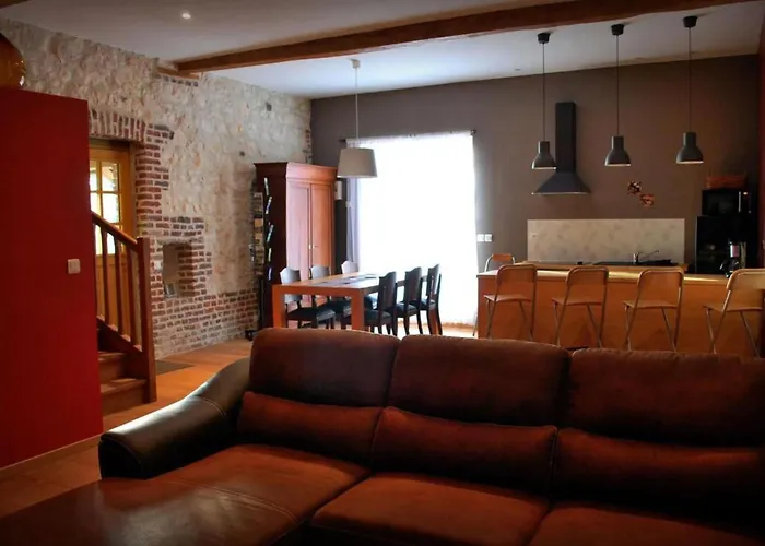 Liebevoll Renoviertes Als Teil Eines Kleinen Bauernhauses Mit Abgesc By Interhome