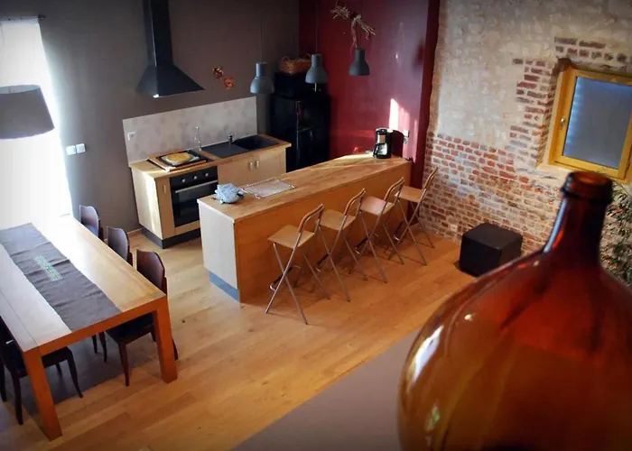 Hébergement de vacances Liebevoll Renoviertes Als Teil Eines Kleinen Bauernhauses Mit Abgesc By Interhome Mont-Saint-Eloi