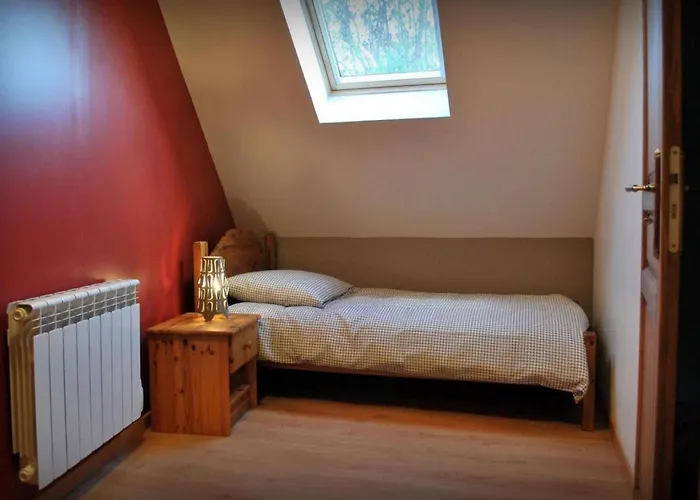 Liebevoll Renoviertes Als Teil Eines Kleinen Bauernhauses Mit Abgesc By Interhome Hébergement de vacances Mont-Saint-Eloi