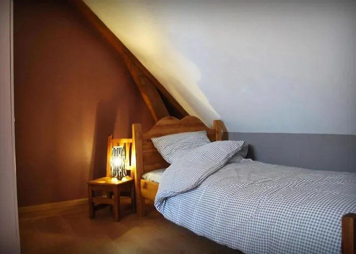 Liebevoll Renoviertes Als Teil Eines Kleinen Bauernhauses Mit Abgesc By Interhome * Mont-Saint-Eloi