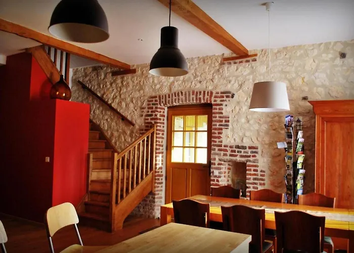 Liebevoll Renoviertes Als Teil Eines Kleinen Bauernhauses Mit Abgesc By Interhome * Mont-Saint-Eloi